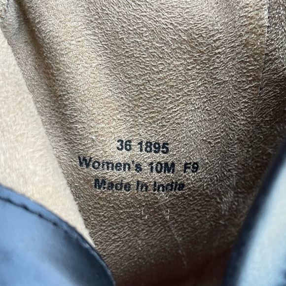 Trask Madison Black Leather Waterproof Boots - Picture 9 of 14